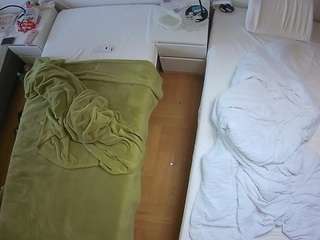 voyeurcam-julmodels-bed-5