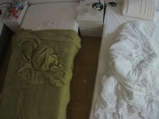 voyeurcam-julmodels-bed-5