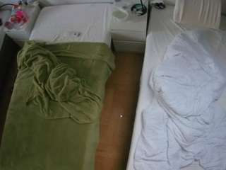 voyeurcam-julmodels-bed-5