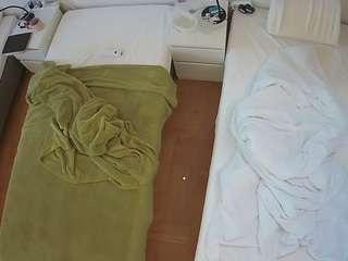voyeurcam-julmodels-bed-5