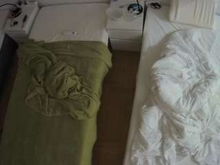 voyeurcam-julmodels-bed-5