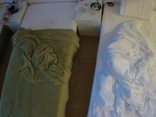 voyeurcam-julmodels-bed-5 Thumb Image
