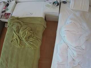 voyeurcam-julmodels-bed-5