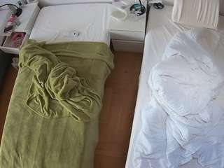 voyeurcam-julmodels-bed-5