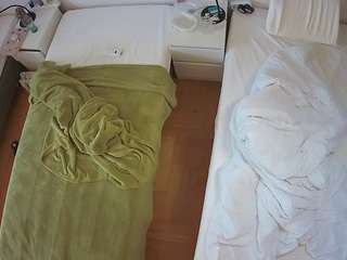 voyeurcam-julmodels-bed-5