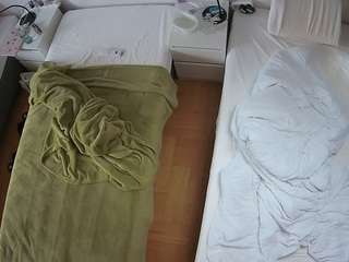 voyeurcam-julmodels-bed-5