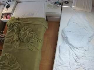 voyeurcam-julmodels-bed-5