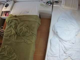 voyeurcam-julmodels-bed-5
