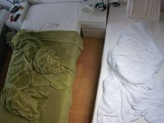 voyeurcam-julmodels-bed-5