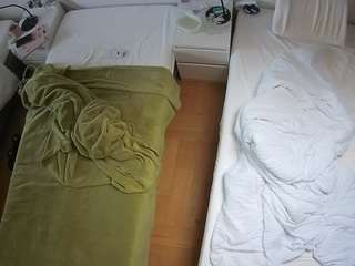 voyeurcam-julmodels-bed-5