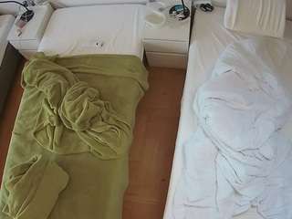 voyeurcam-julmodels-bed-5