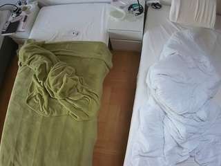 voyeurcam-julmodels-bed-5