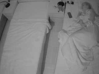 voyeurcam-julmodels-bed-5