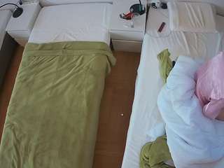 voyeurcam-julmodels-bed-5 Live Webcam on CamSoda