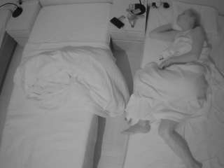 voyeurcam-julmodels-bed-5