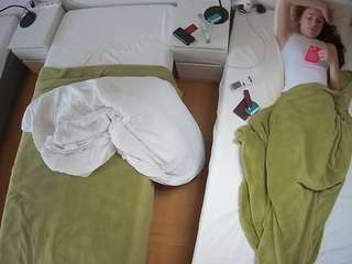 voyeurcam-julmodels-bed-5