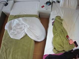 voyeurcam-julmodels-bed-5
