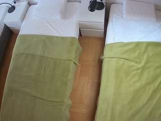 voyeurcam-julmodels-bed-5