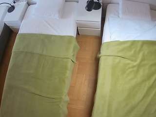 voyeurcam-julmodels-bed-5