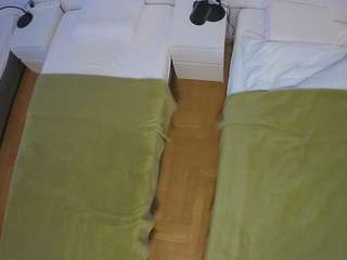 voyeurcam-julmodels-bed-5 Webcam Model Profile