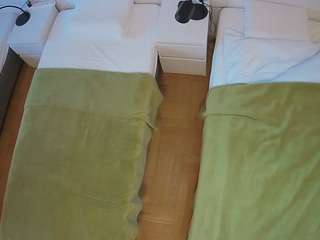 voyeurcam-julmodels-bed-5 Modèle Webcam Profil