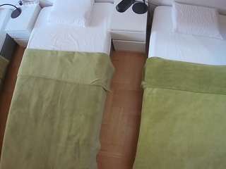 voyeurcam-julmodels-bed-5