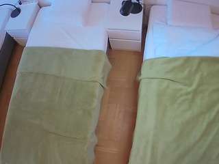  voyeurcam-julmodels-bed-5 chat room