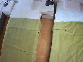voyeurcam-julmodels-bed-5