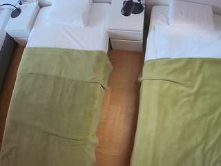 voyeurcam-julmodels-bed-5