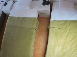 voyeurcam-julmodels-bed-5