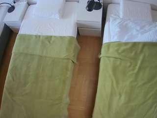 voyeurcam-julmodels-bed-5