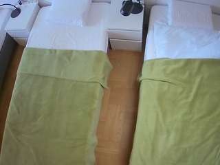 voyeurcam-julmodels-bed-5