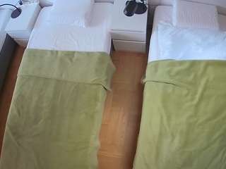voyeurcam-julmodels-bed-5