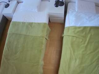 voyeurcam-julmodels-bed-5
