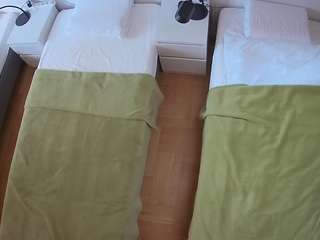 voyeurcam-julmodels-bed-5