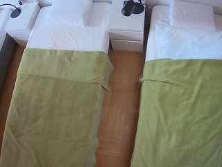 voyeurcam-julmodels-bed-5