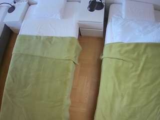 voyeurcam-julmodels-bed-5