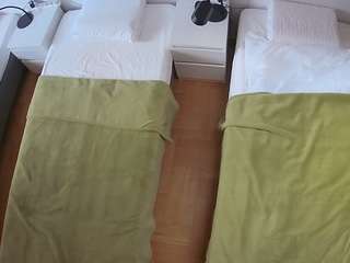 voyeurcam-julmodels-bed-5