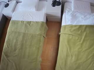 voyeurcam-julmodels-bed-5