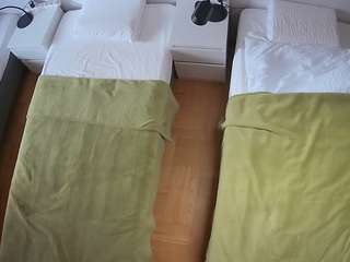 voyeurcam-julmodels-bed-5