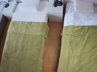 voyeurcam-julmodels-bed-5