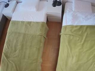 voyeurcam-julmodels-bed-5