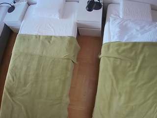 voyeurcam-julmodels-bed-5
