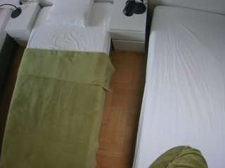 voyeurcam-julmodels-bed-5 Webcam Model Profile