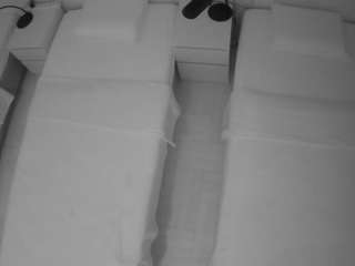 voyeurcam-julmodels-bed-5 webcam model