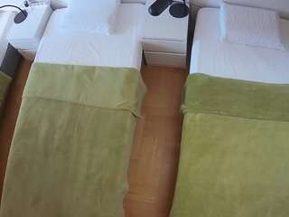 voyeurcam-julmodels-bed-5
