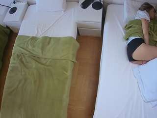 voyeurcam-julmodels-bed-5