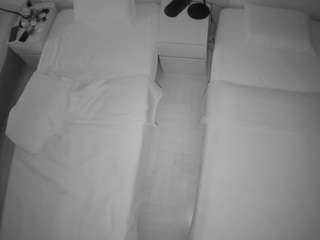voyeurcam-julmod... Live Webcam on CamSoda