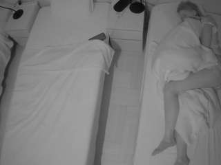 voyeurcam-julmod... Live Webcam on CamSoda