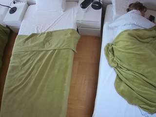 voyeurcam-julmodels-bed-5